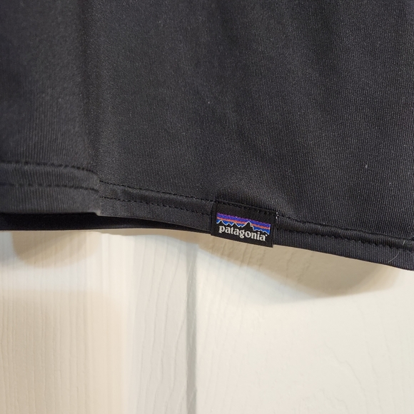 Patagonia Men's Daily Capilene Baselayer Size Small V Neck Short Sleeve - Picture 4 of 7